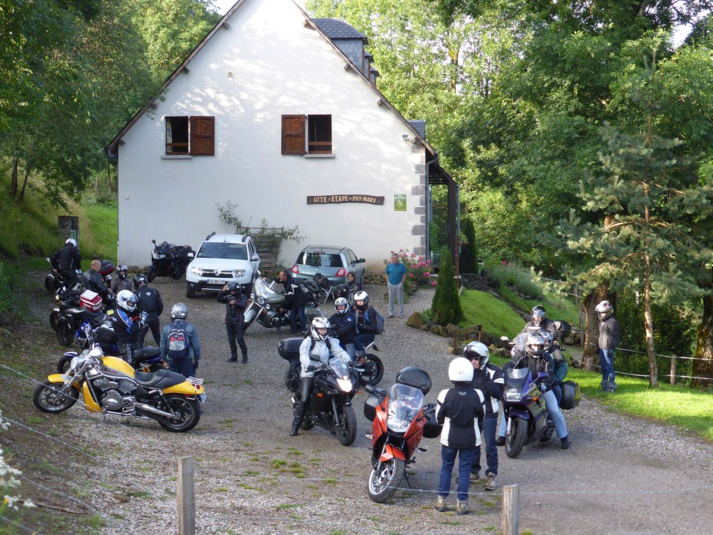 gite du puy mary-cantal-moto (2)