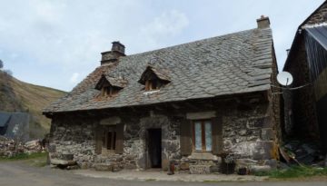 gite du puy mary-le claux-cantal-partimoine (2)